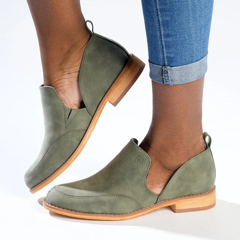 Pierre Cardin Slip On Boot With Cut Out Detail - Olive