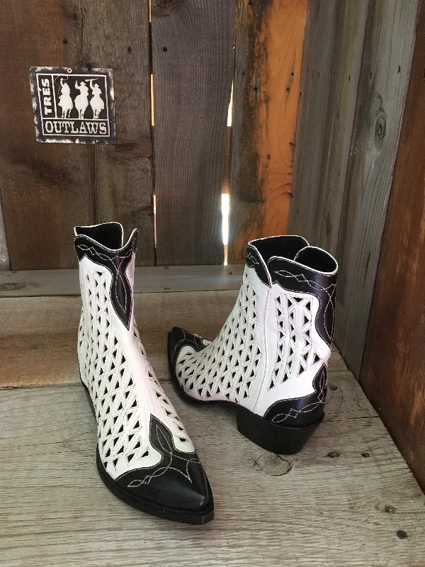 Kangaroo White Pref Blk Trim Flamingo Zip Boot " 2 Sweet Collection"  1925