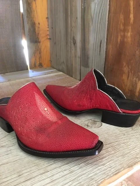 Red Stingray Tres Outlaws Mule 1021 @