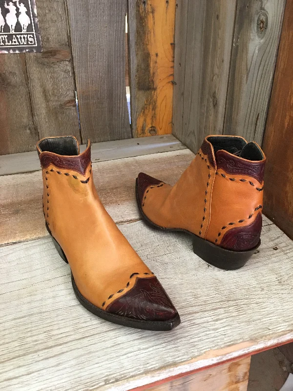 Natural Calf Hand Tooled  Tres Outlaws  Zip Boot  1913