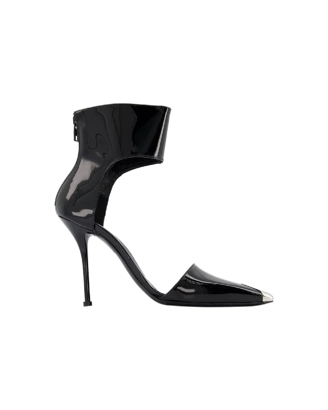 Sandals in Black/Silver Leather Vintage Oxford Appeal 