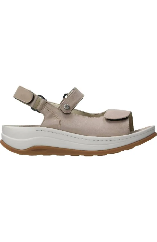 Women's Adura Sandal In Beige Biocare Open - Lacing Derby Look  