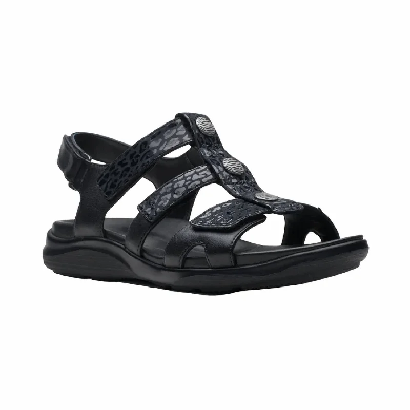 Women's Kylyn Step Sandals In Black Sustainable Shoe Design  